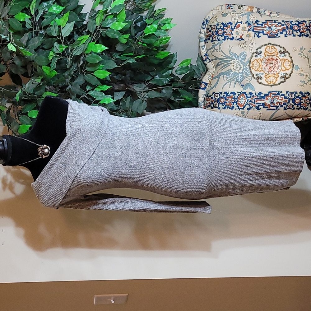 Off shoulder sweater dress - Picture 3 of 7